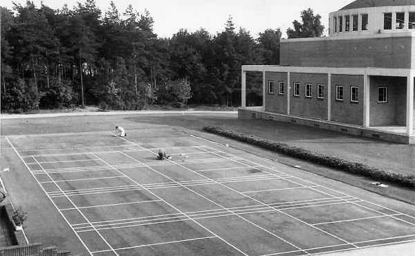 lijnen op asfalt 1959